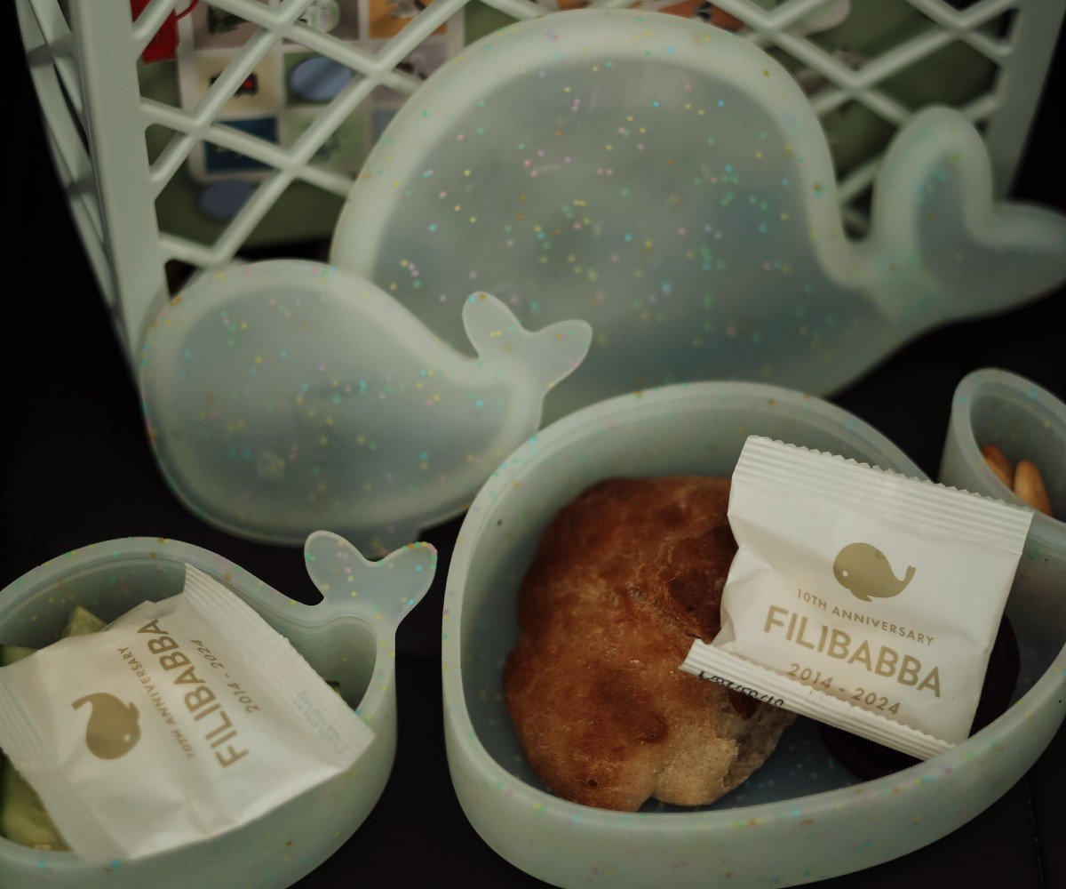 Filibabba Set of 2 Silicone Mini Snackboxes – Christian the Whale – Confetti - Image 3